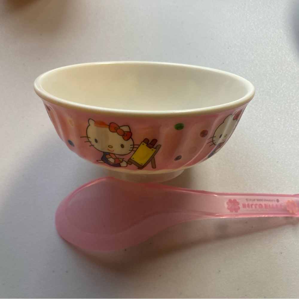 Hello Kitty Dishes - Picture 3 of 14